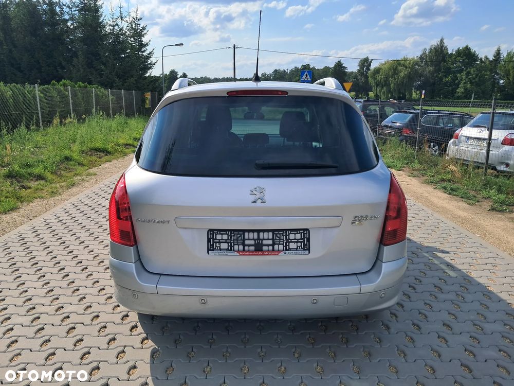 Peugeot 308 e-HDi FAP 115 Stop&Start Business Line Niveau 1 - 6