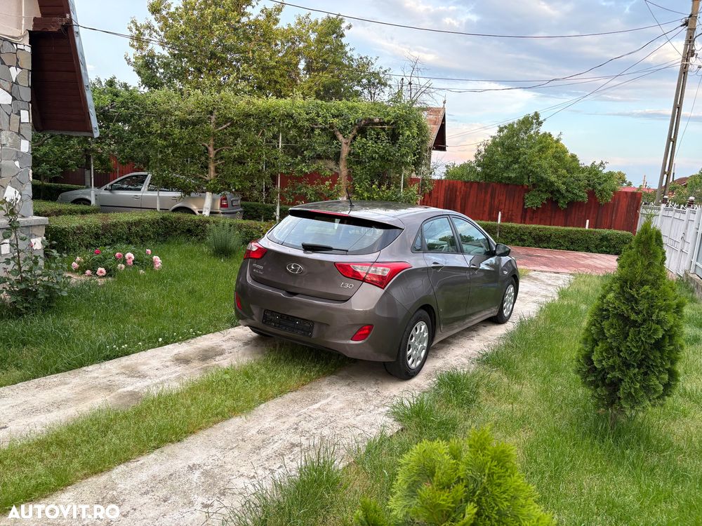 HYUNDAI i30 2015 — imagine 8