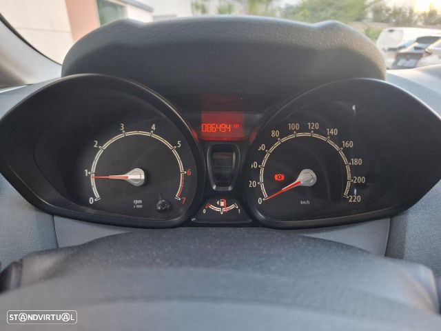 Ford Fiesta 1.25 Trend - 11