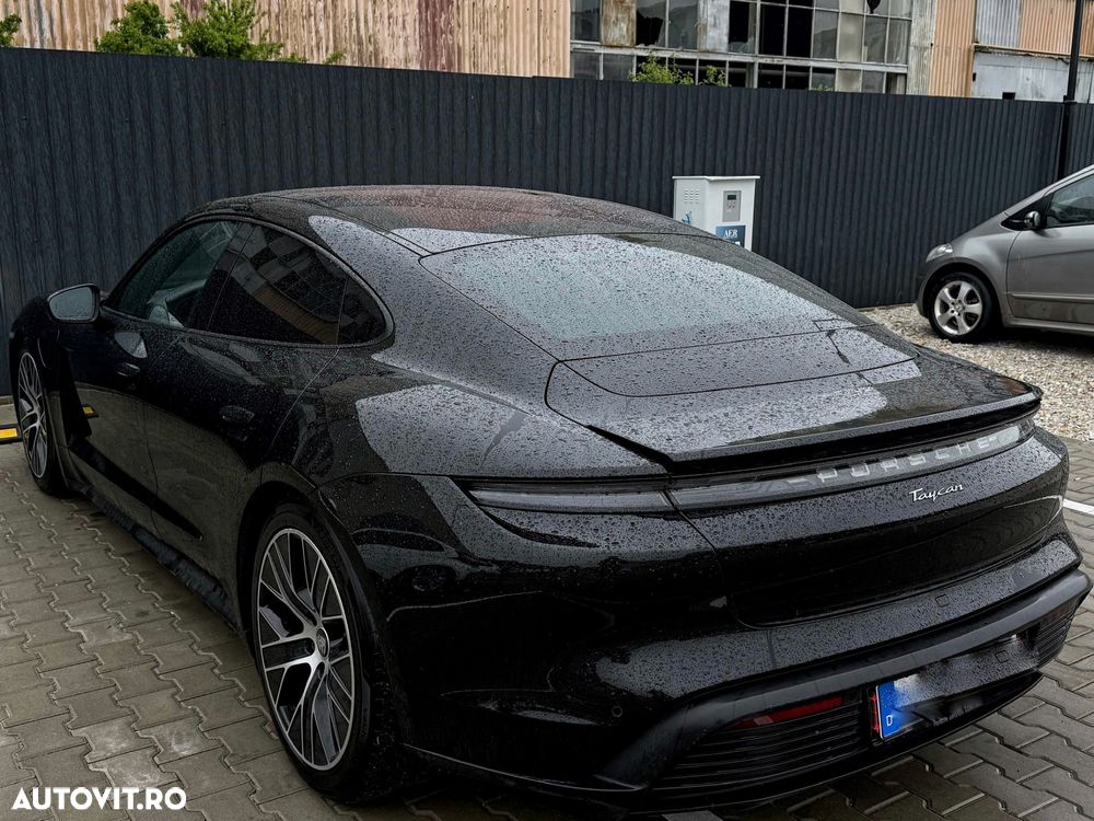 Porsche Taycan - 3