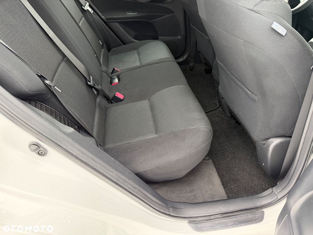 Toyota Auris 1.8 HSD Luna - 20