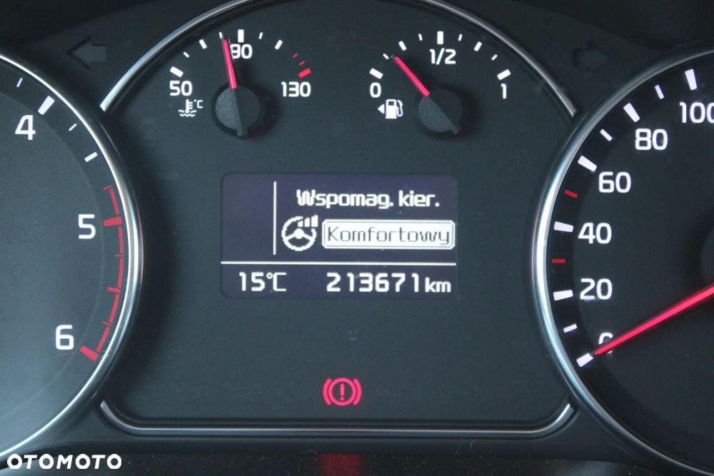 Kia Carens 1.7 CRDi S 7os - 28