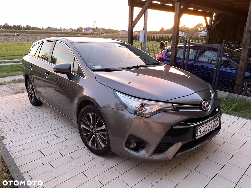 Toyota Avensis - 4