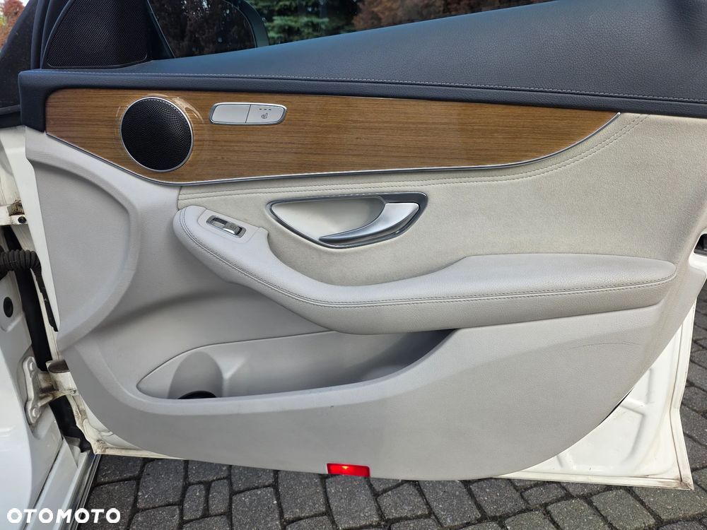 Mercedes-Benz Klasa C 200 7G-TRONIC Exclusive - 14