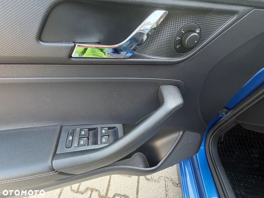 Skoda RAPID 1.2 TSI Style - 21