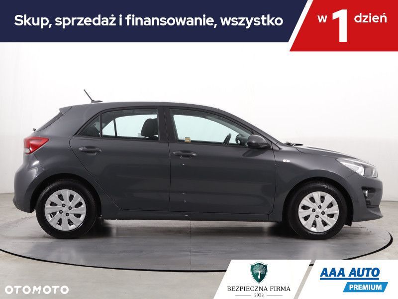 Kia Rio - 7