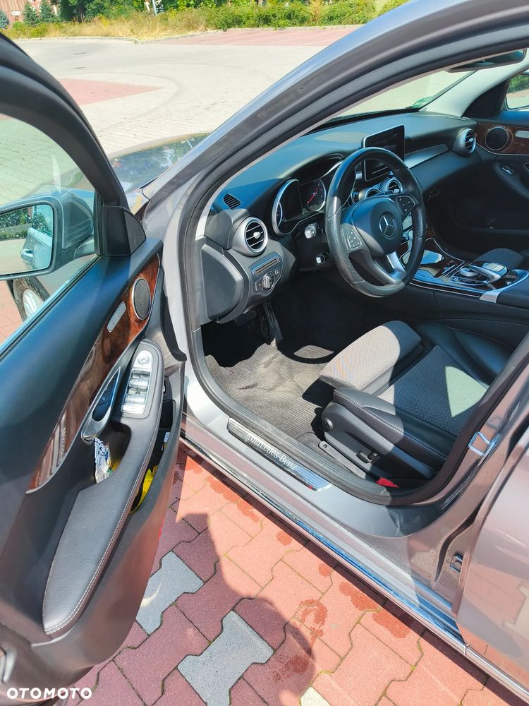 Mercedes-Benz Klasa C 200 4Matic 7G-TRONIC Avantgarde - 7