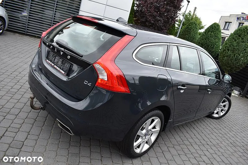 Volvo V60 D4 Momentum - 4