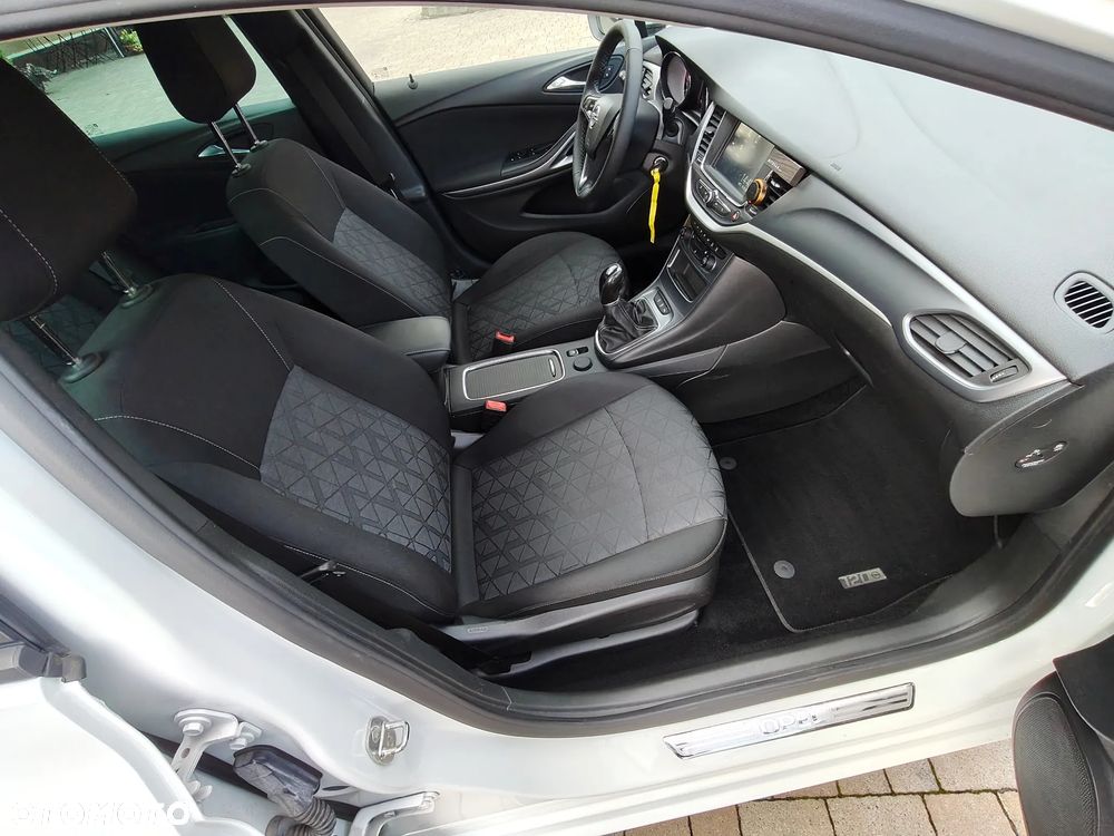 Opel Astra 1.6 D Start/Stop Innovation - 31