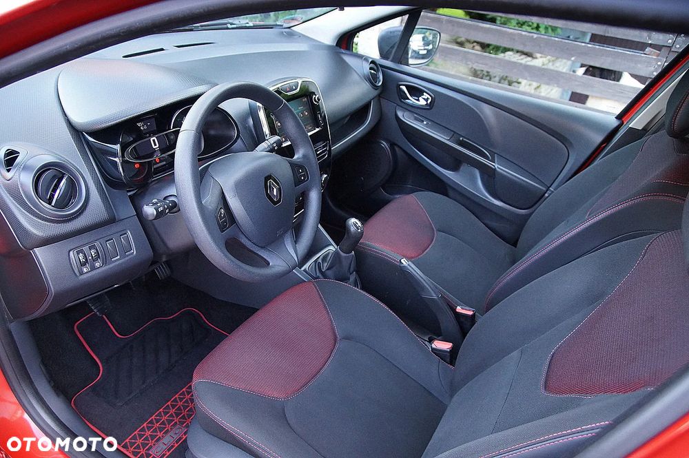 Renault Clio 1.2 16V 75 Experience - 11