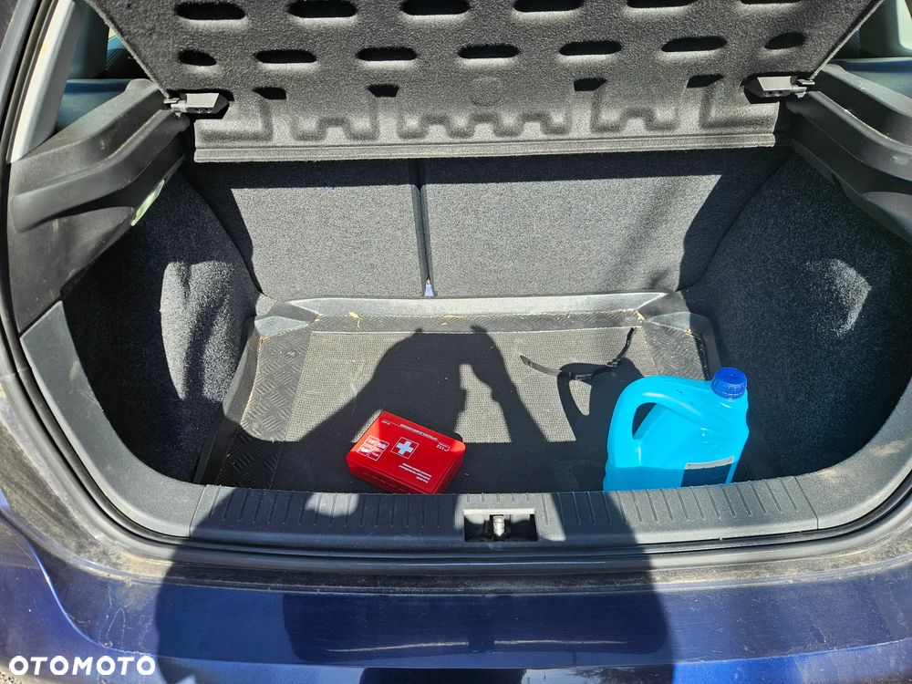 Seat Ibiza 1.4 16V Entry - 11