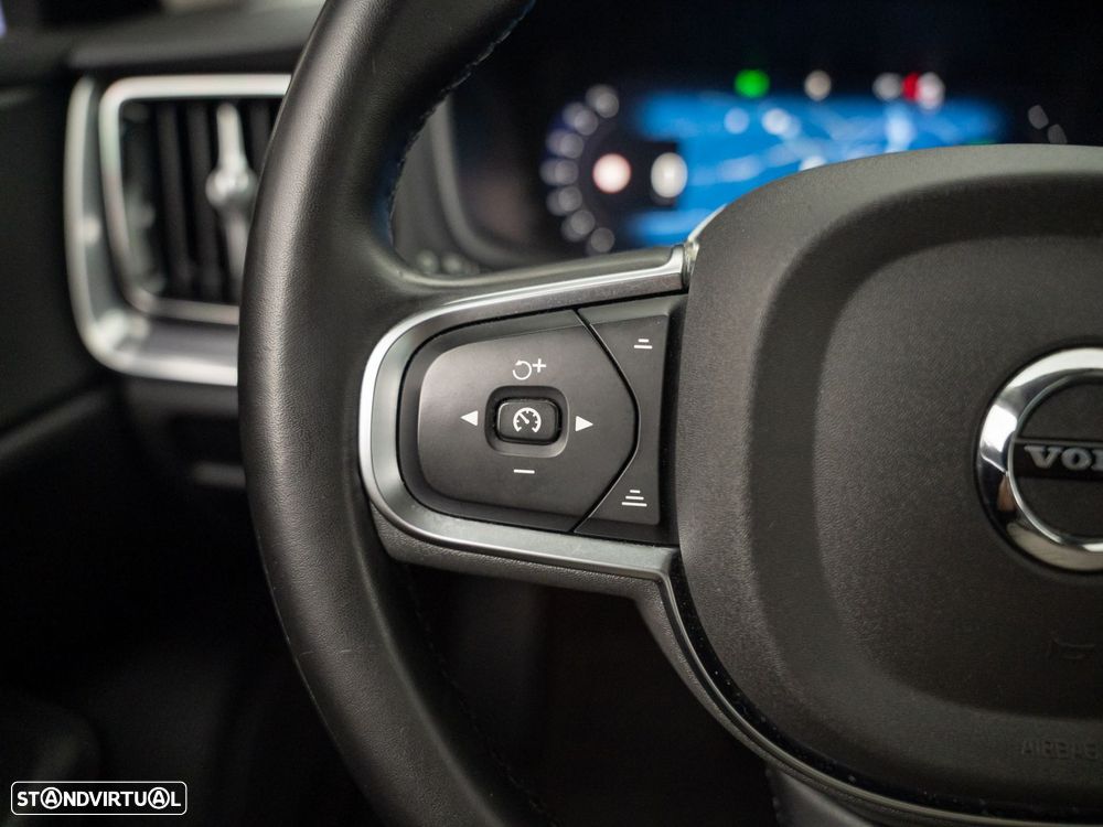 Volvo V60 2.0 T6 AWD TE Essential - 22