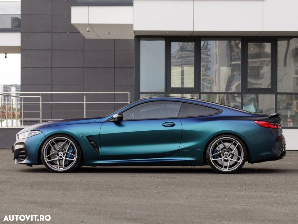 BMW M8 - 8