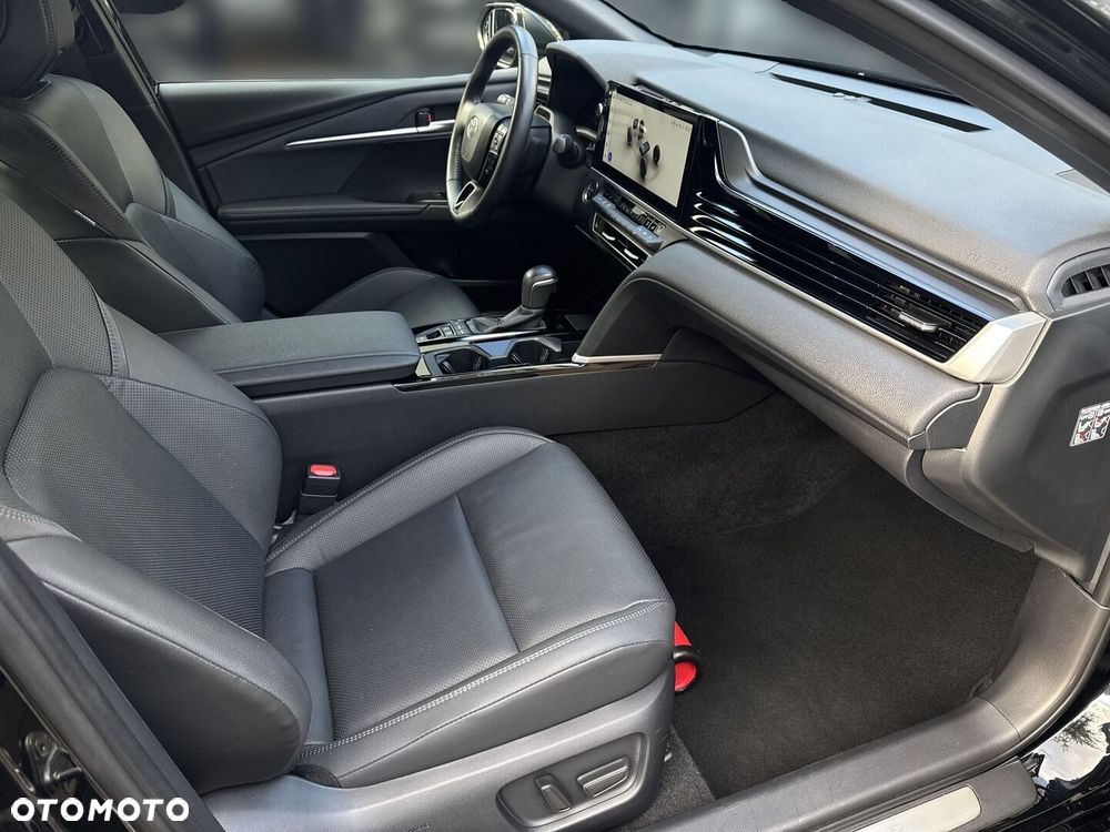 Toyota Camry - 13