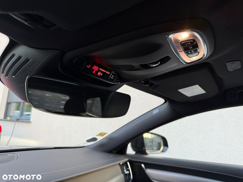 Volvo V90 D4 Geartronic R Design - 20