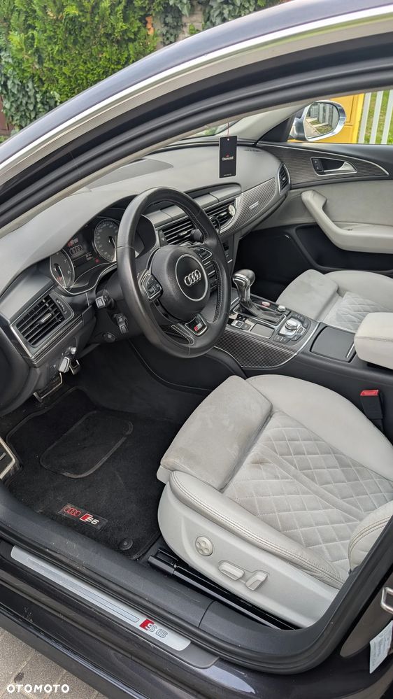 Audi S6 Limousine - 11