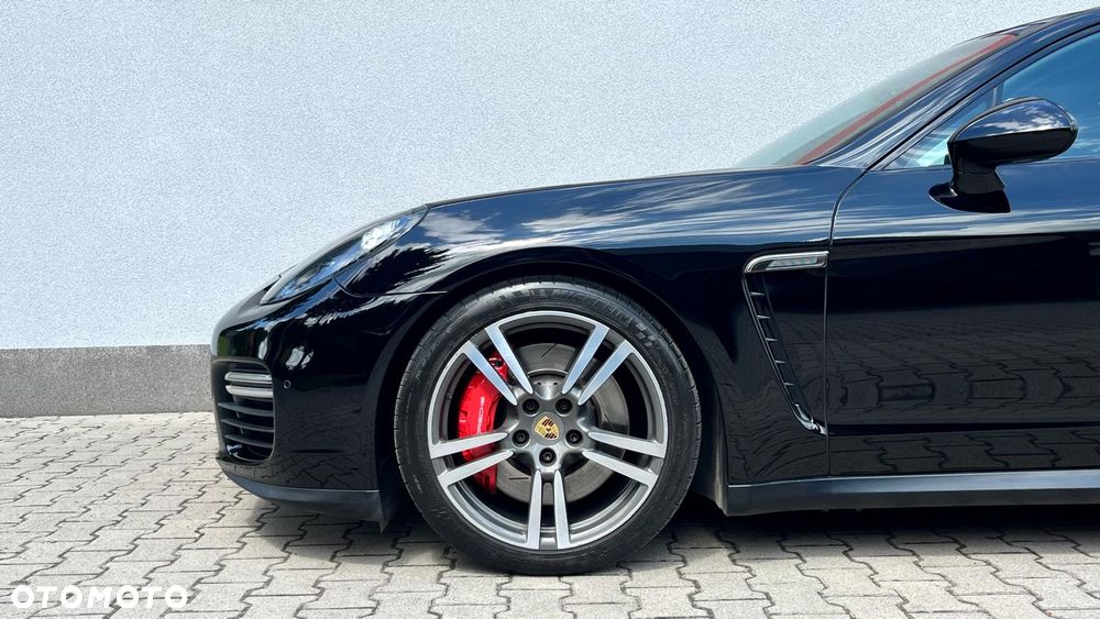 Porsche Panamera GTS - 9