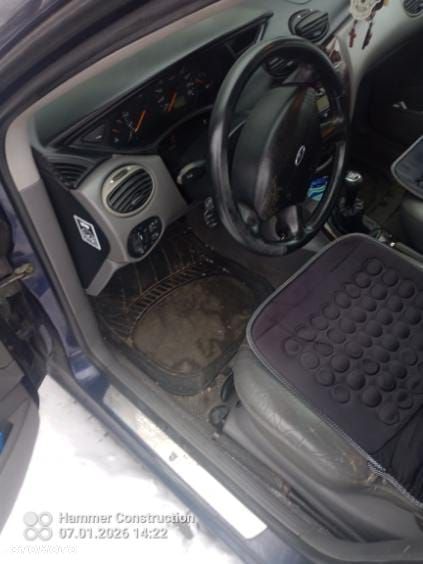Ford Focus 1.8 Trend - 4