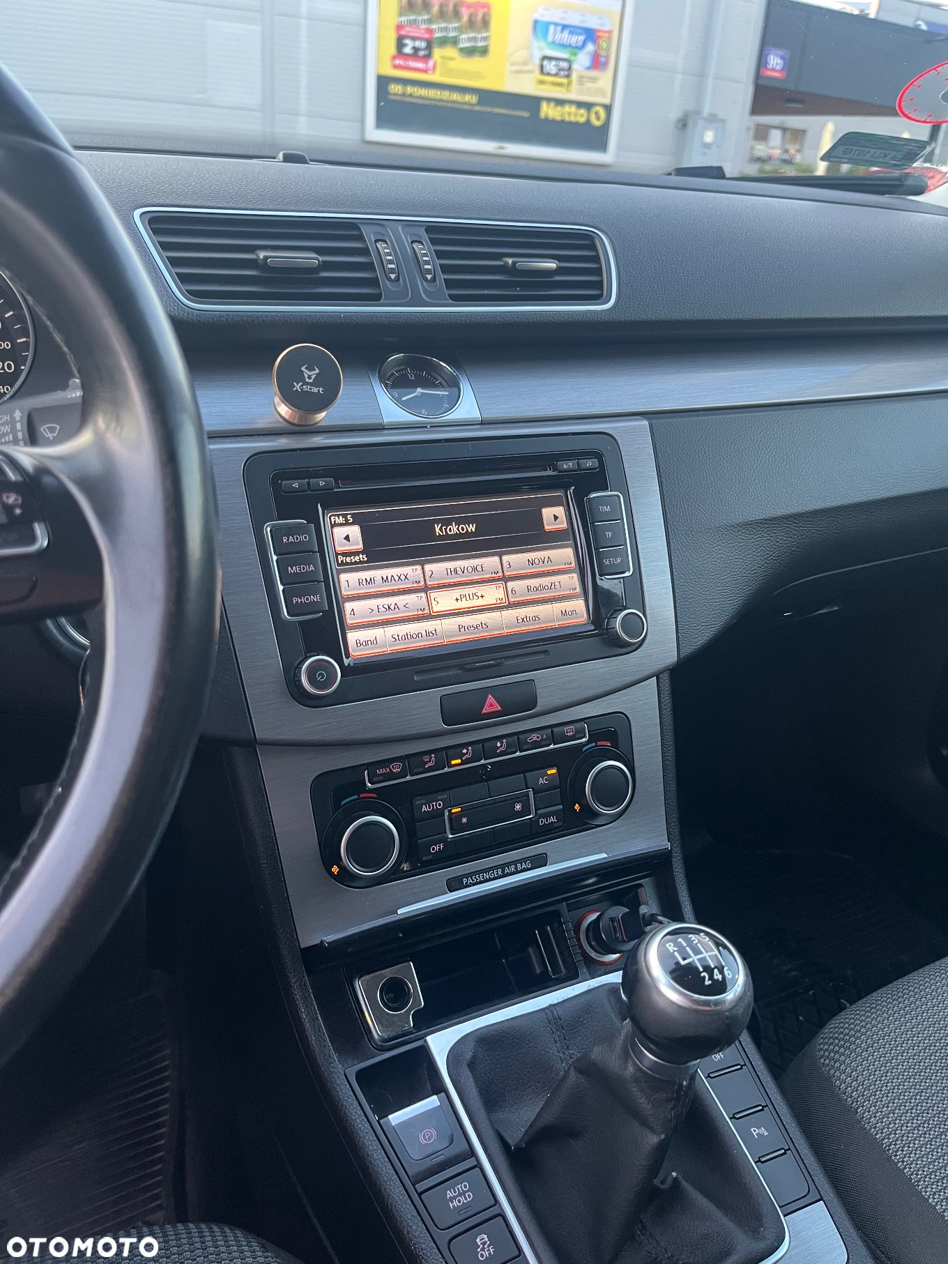 Volkswagen Passat 1.6 TDI DPF BlueMot Comfortline - 16