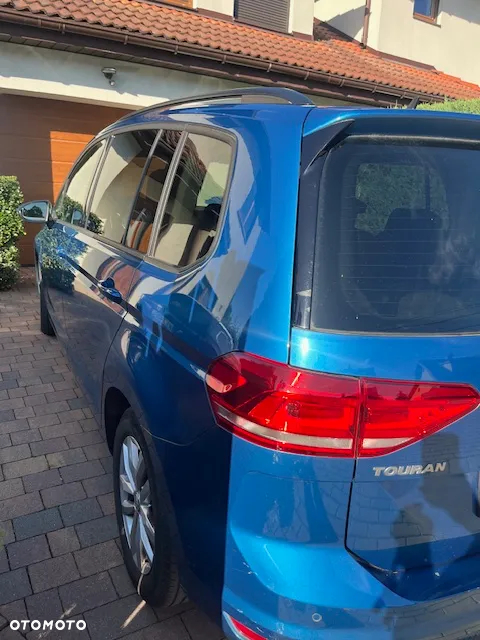Volkswagen Touran - 5