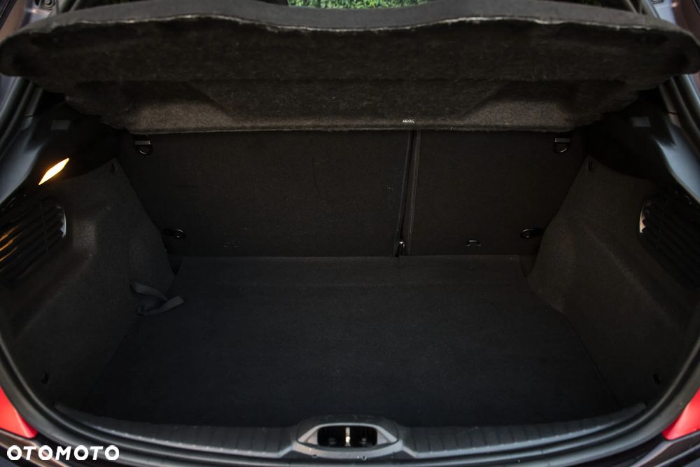 Peugeot 208 155 THP XY - 36