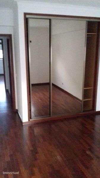 Apartamento T1 arrendar - Grande imagem: 3/3