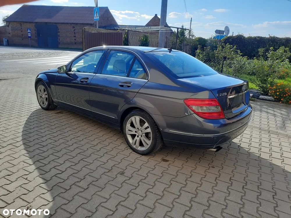 Mercedes-Benz Klasa C 220 CDI Avantgarde - 9