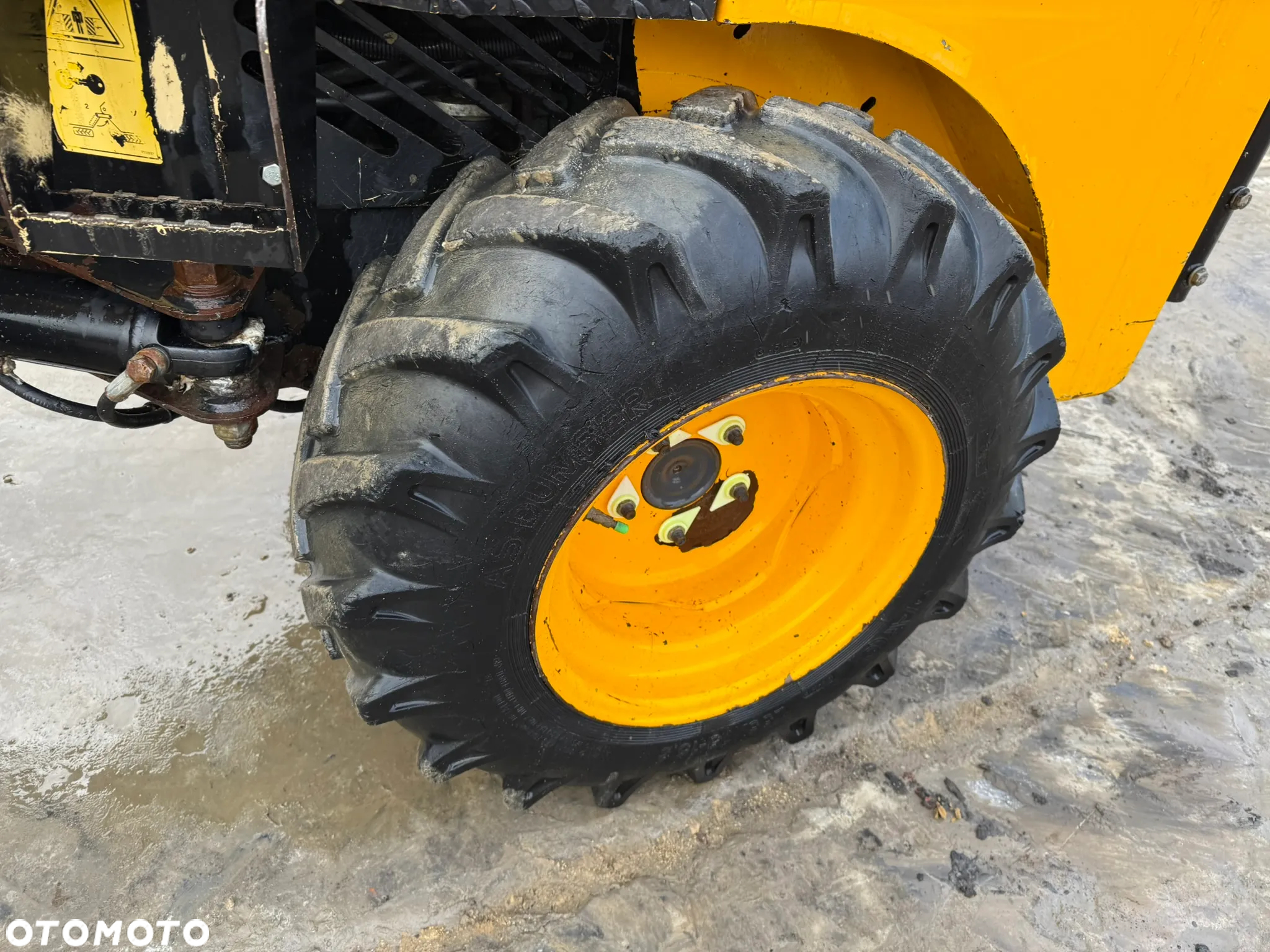 JCB 1 THT wysoki wysyp - 9