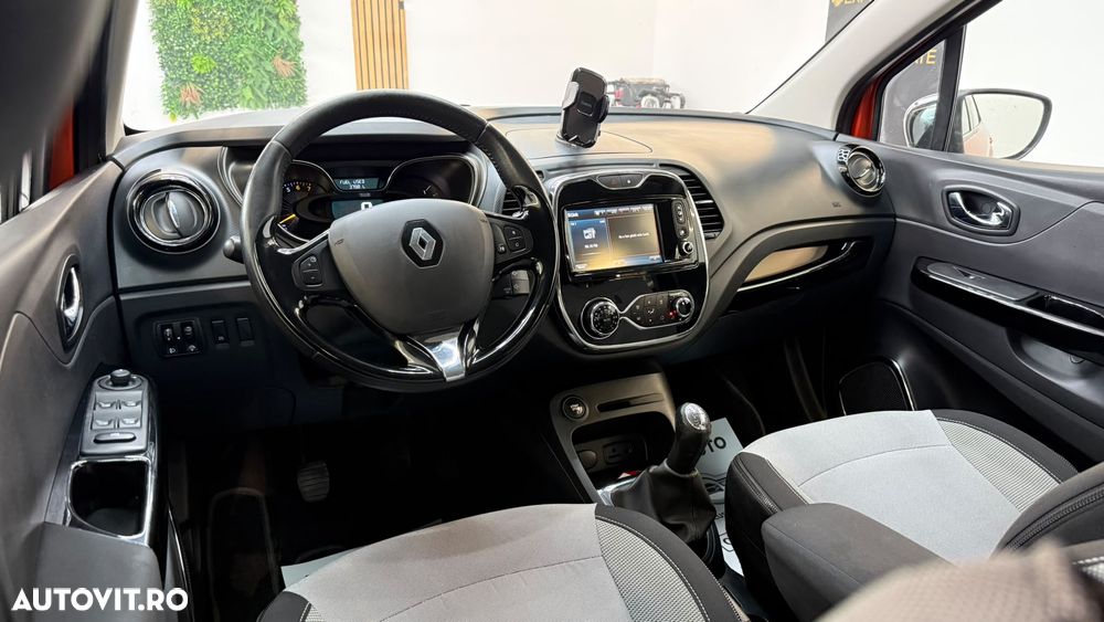 Renault Captur - 19