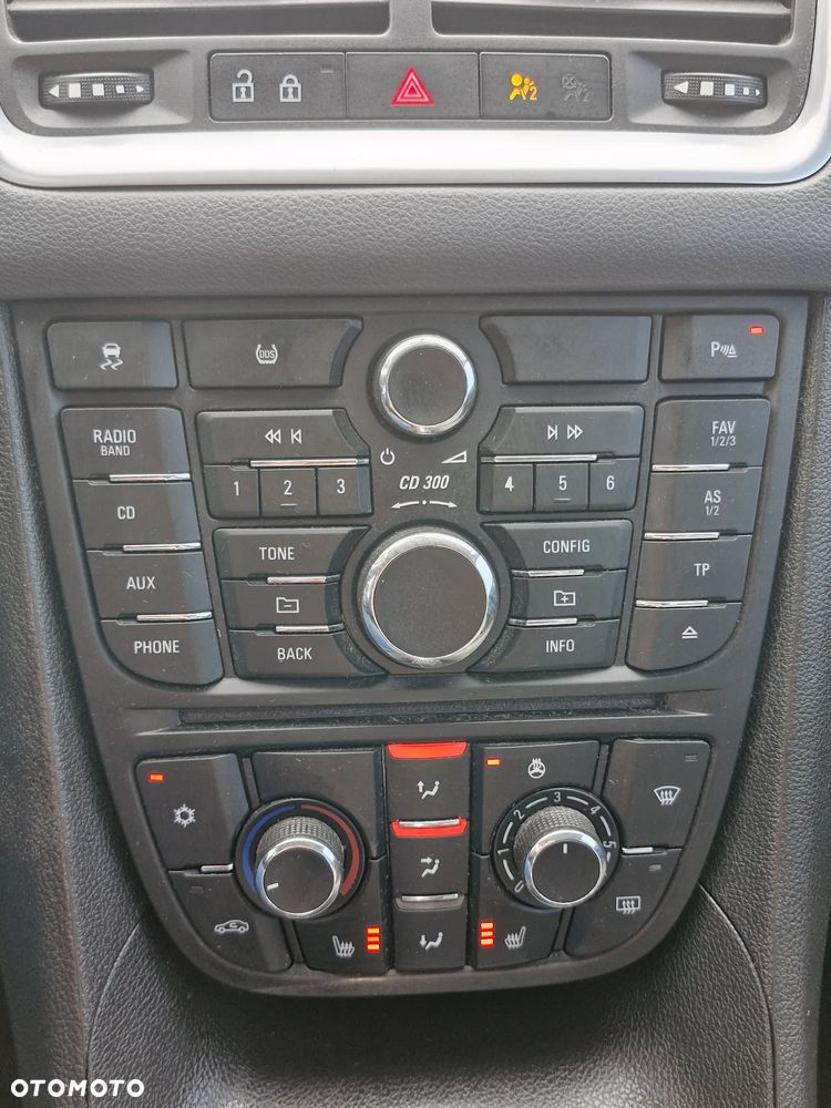 Opel Meriva 1.4 T Cosmo S&S - 28