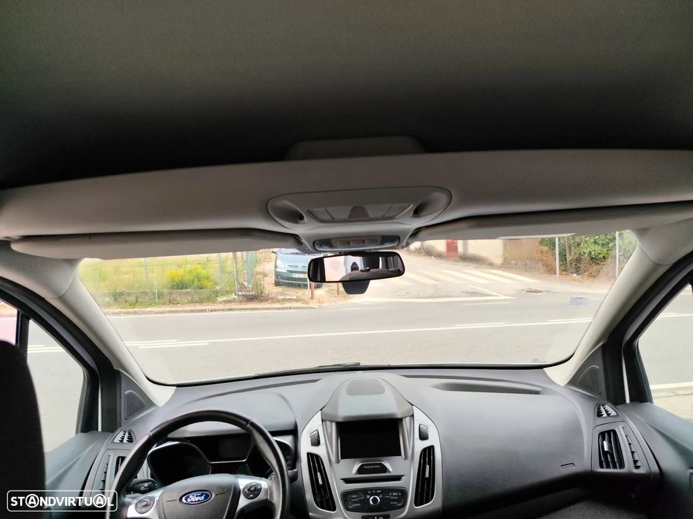 Ford Transit Connect - 16
