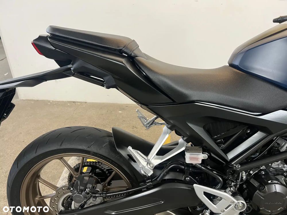 Honda CB - 17