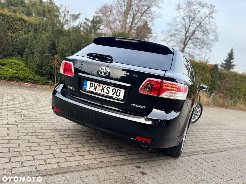 Toyota Avensis Touring Sports 1.8 Multidrive S Executive - 4