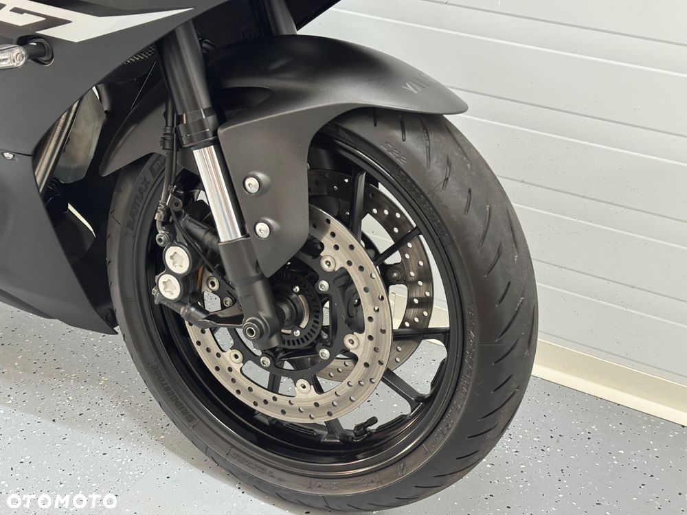 Yamaha R7 - 12