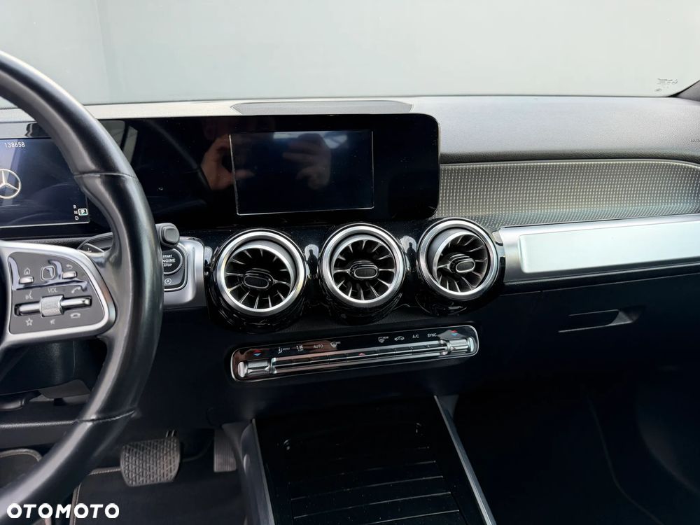 Mercedes-Benz GLB 200 Progressive 7G-DCT - 20