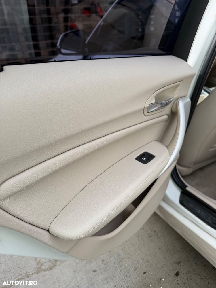 BMW Seria 1 120d - 12