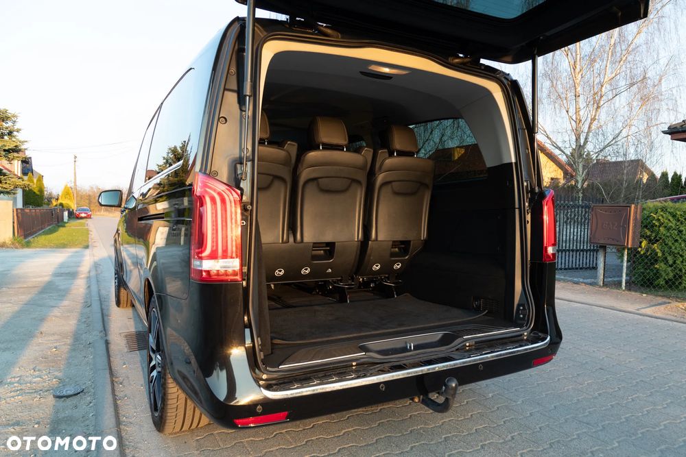 Mercedes-Benz Klasa V - 23