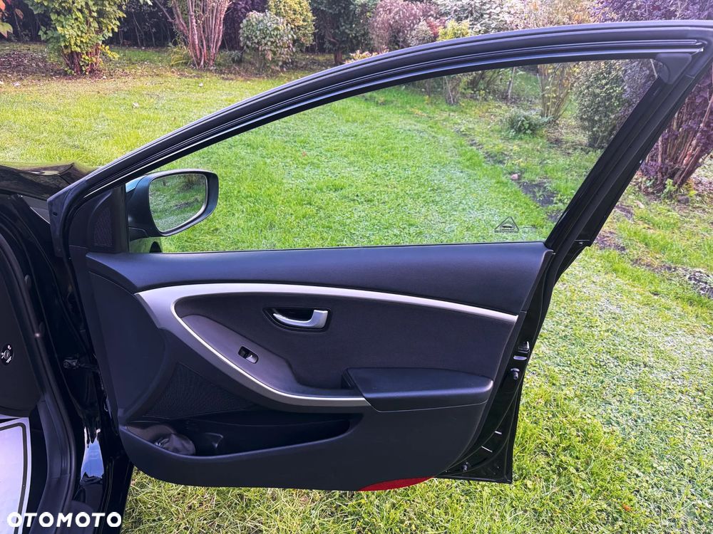 Hyundai i30 1.6 Fifa World Cup Edition - 37