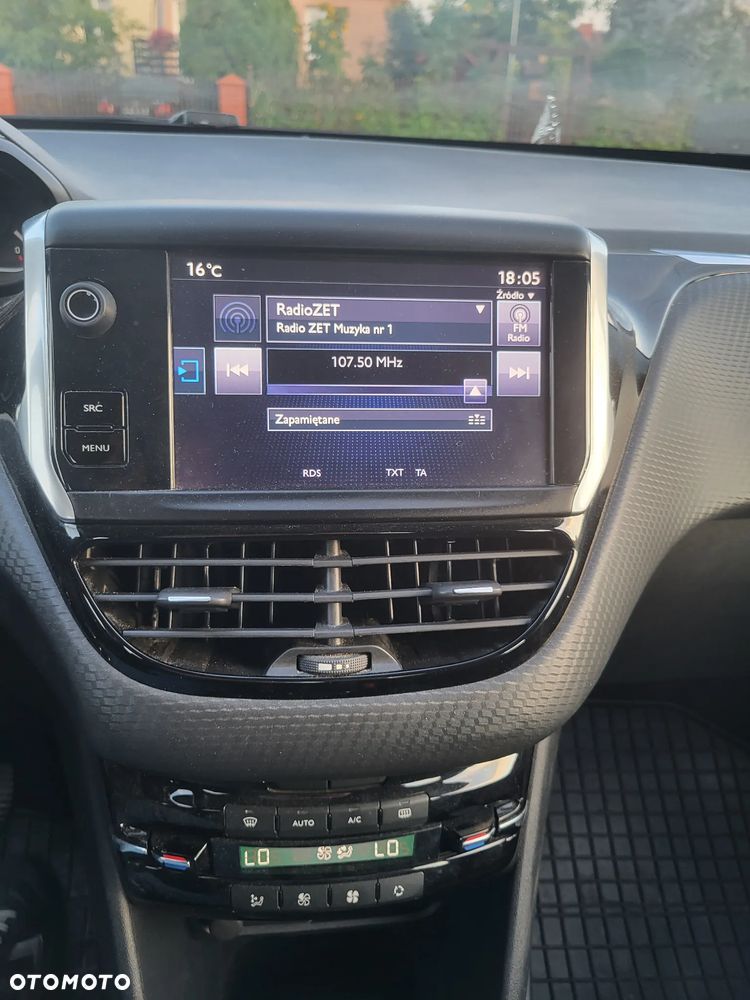 Peugeot 2008 1.2 Pure Tech Active S&S - 11