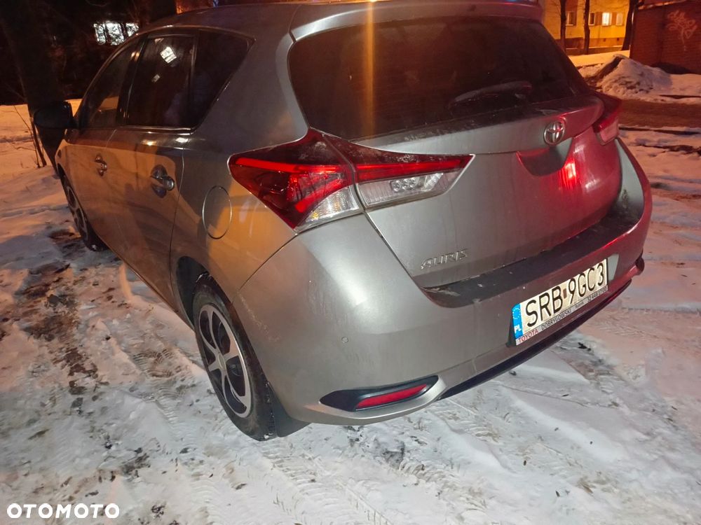 Toyota Auris 1.33 VVT-i Active - 5