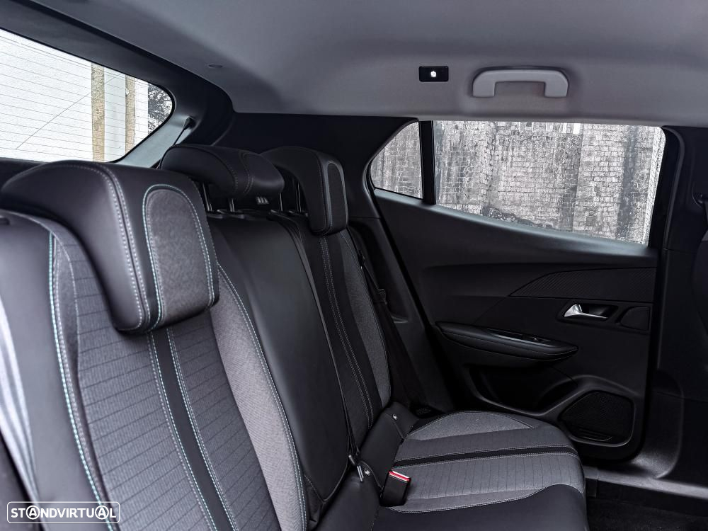 Peugeot 2008 BlueHDi 130 EAT8 GT Pack - 7