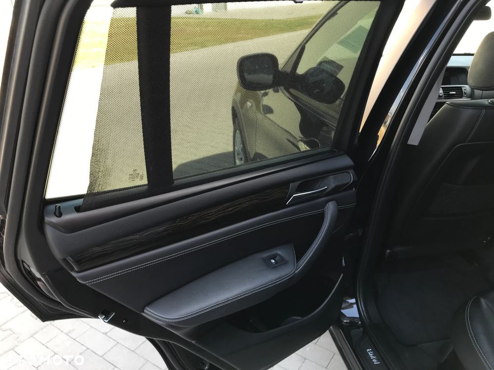 BMW X3 xDrive28i - 17