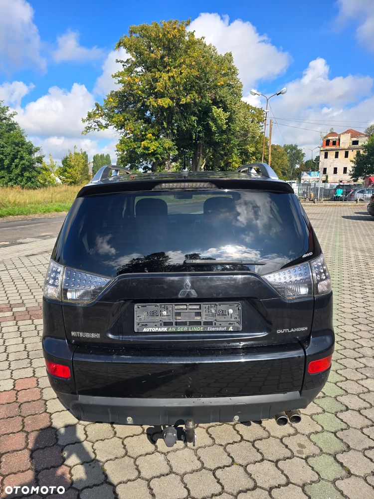 Mitsubishi Outlander - 7