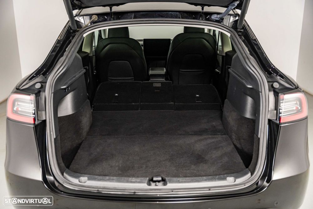 Tesla Model Y Long Range Tração Integral - 18