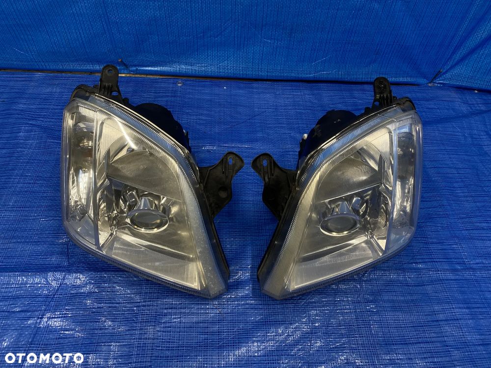 LAMPY LAMPA LEWA PRAWA LEWY PRAWY PRZÓD PRZEDNIA XENON KSEON OPEL MERIVA A LIFT 93321054 93321055 EUROPA ORYGINAŁ - 2