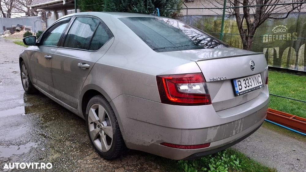 Skoda Octavia 2.0 TDI DSG Ambition - 5