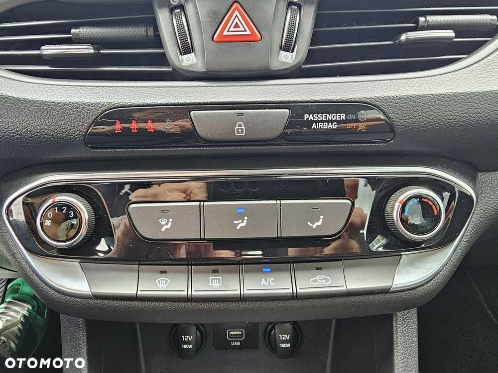 Hyundai i30 1.5 DPI Modern - 28
