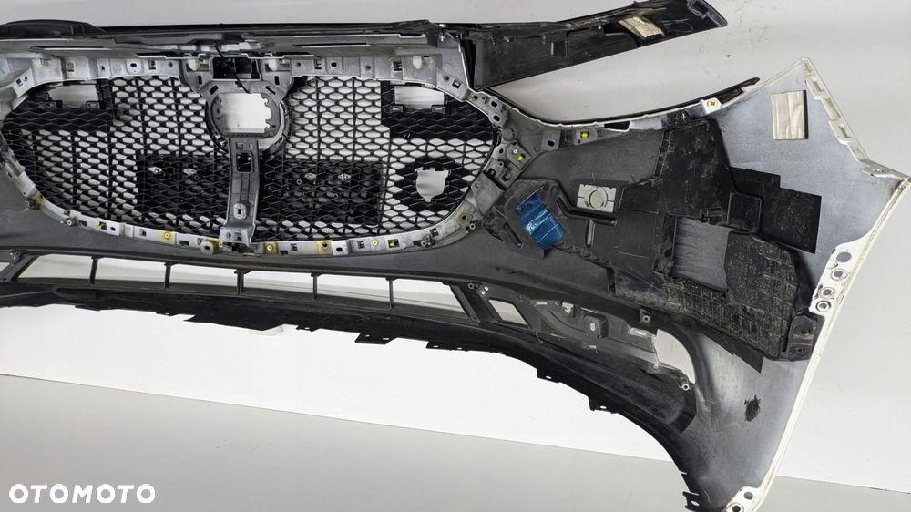 zderzak przód mazda 3 sedan 2019- - 13