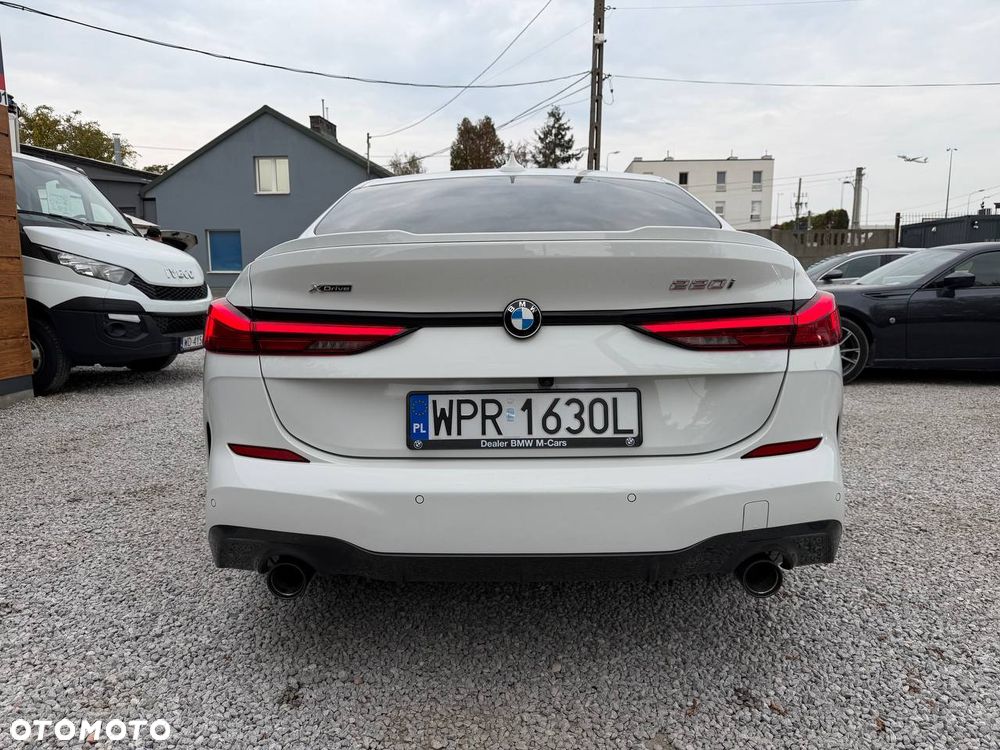 BMW Seria 2 220i xDrive M Sport - 4