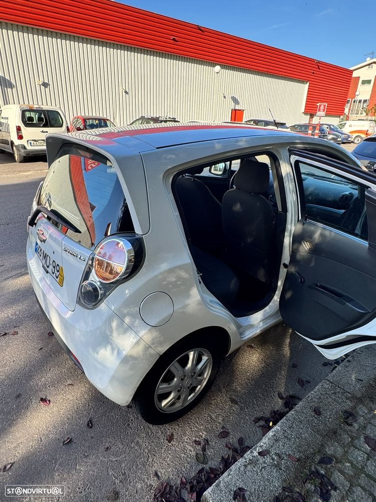 Chevrolet Spark 1.0 LS Bi-Fuel - 8